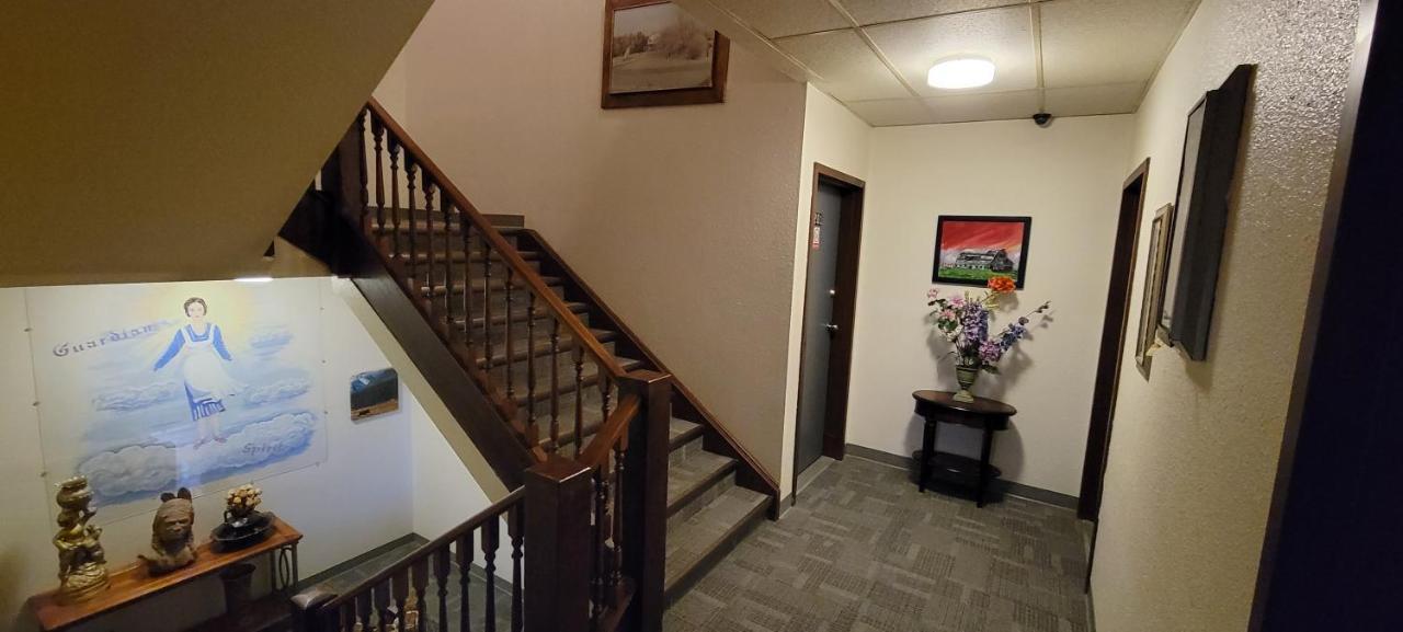 The Cosmopolitan Hotel Blairmore Exterior photo